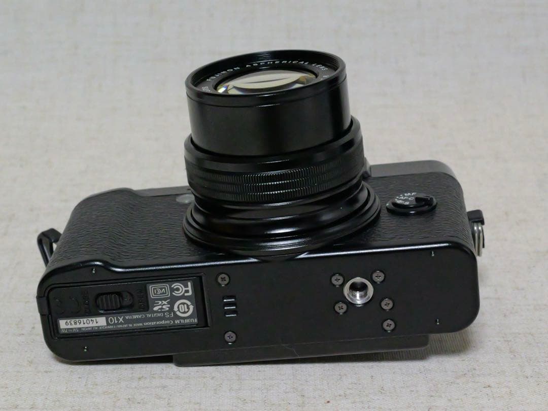 富士フイルム（FUJIFILM） X10 FX-X10 コンデジ カメラ