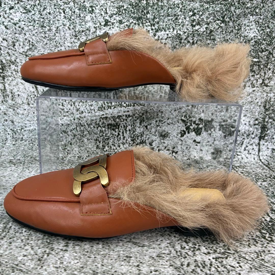 新品同様 トッズ サンダル ゴールド金具 毛皮