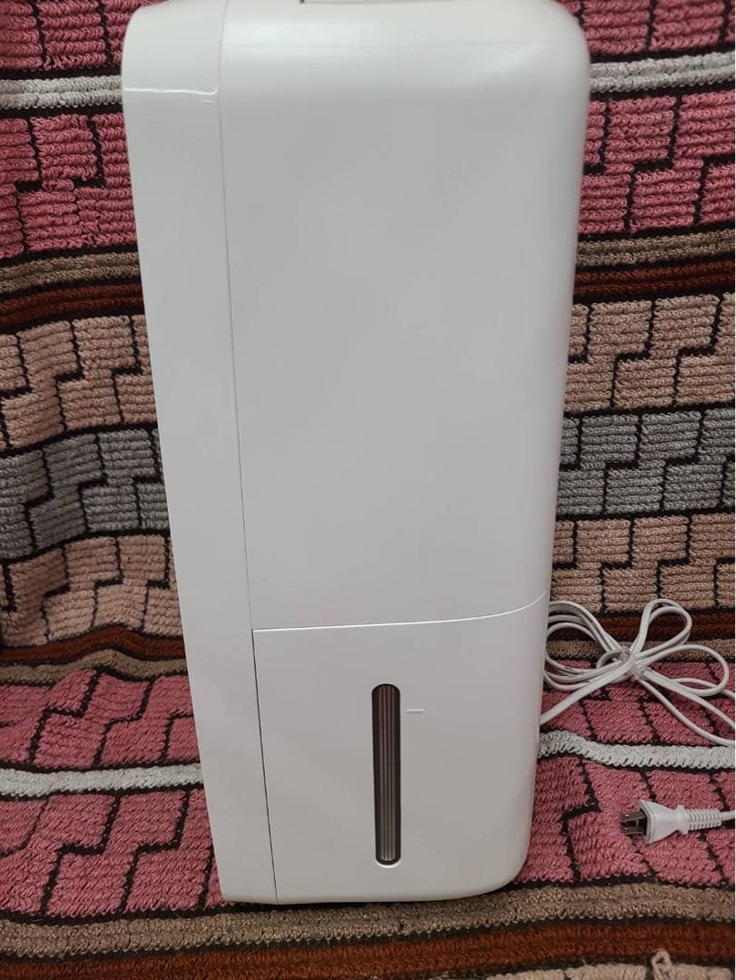 送料込み＊SHARP 除湿機 2022年