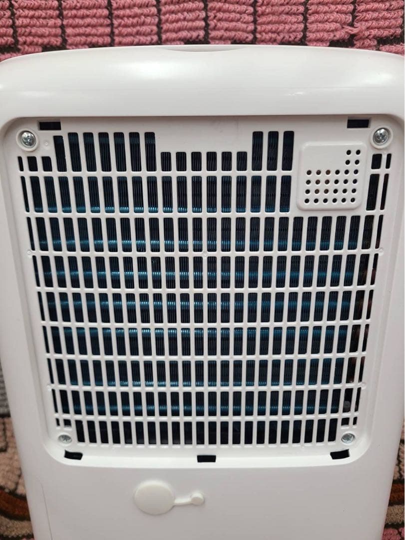 送料込み＊SHARP 除湿機 2022年