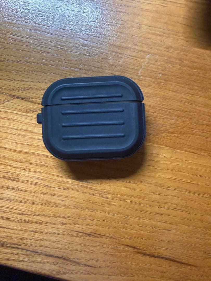 airpods pro3 elago ケース付き