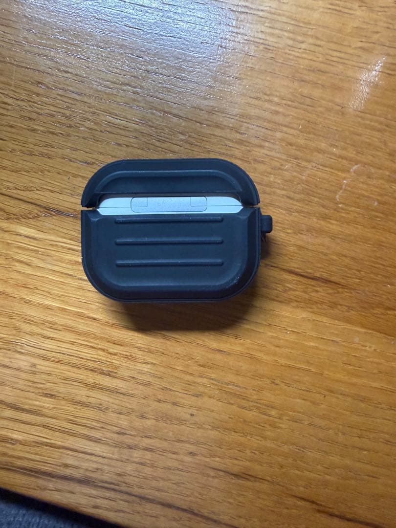 airpods pro3 elago ケース付き