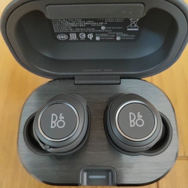 Bang&Olufsen E8 Motion イヤホン