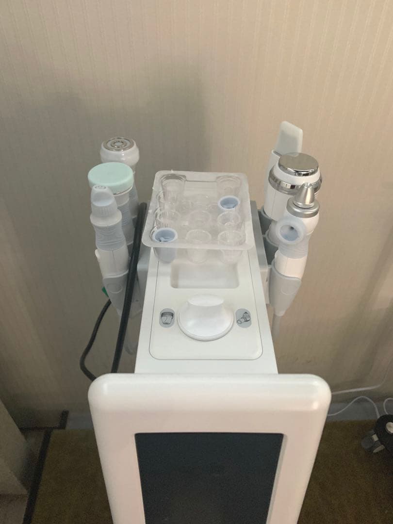 【中古/美品】6in1ハイドラフェイシャル　毛穴洗浄　角質除去　エステ/業務用