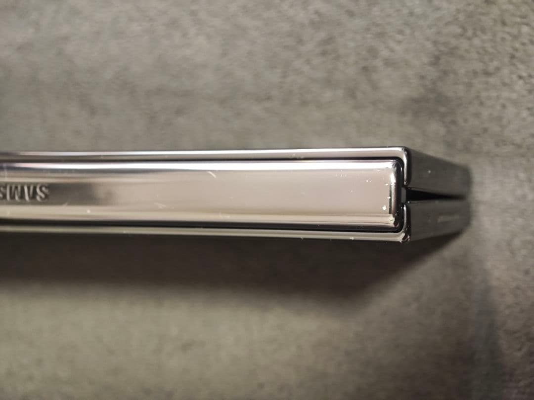 Galaxy Z Fold4 256GB SIMフリー インナー表示不良ジャンク