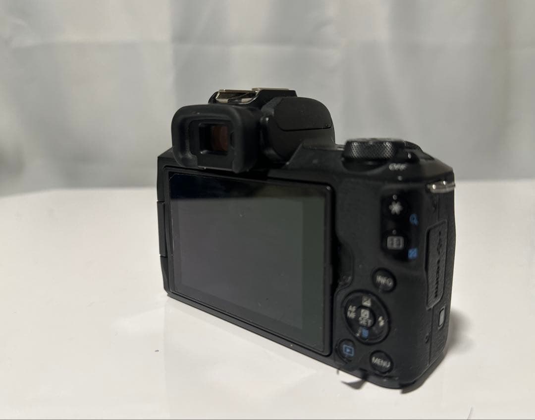 【ジャンク扱い】Canon EOS M2 ミラーレスカメラ EFレンズマウント付