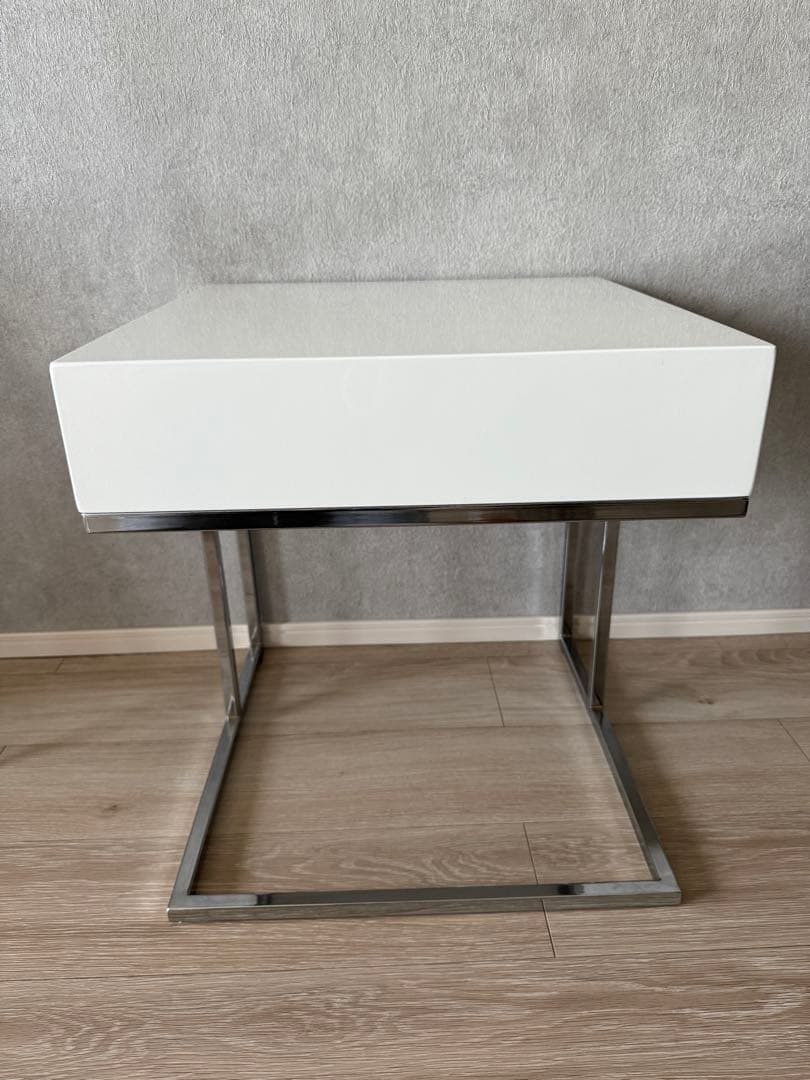 【値下げ】大塚家具　サイドテーブル　鏡面ホワイト
