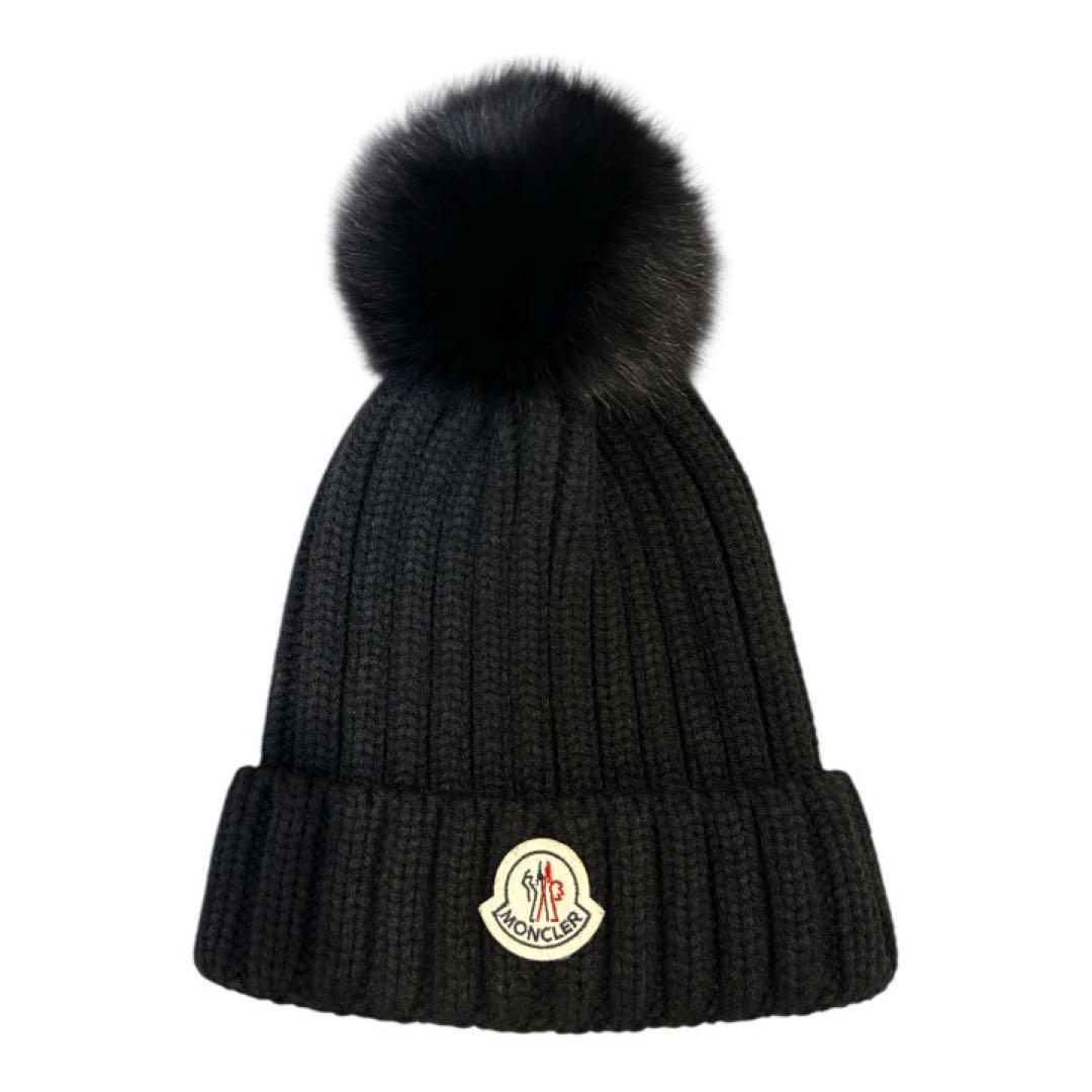 MONCLER ブラックニットキャップビーニーファー