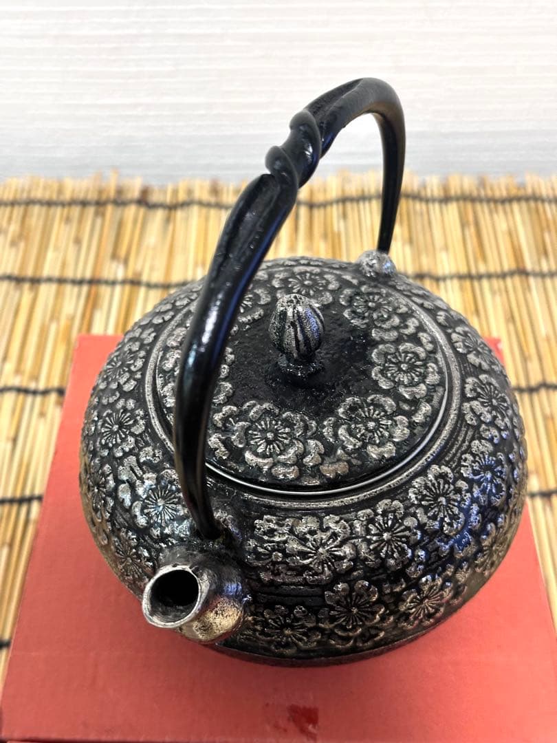 新品、供箱付　工房和秋 金野 和秋作 和銑、砂鉄鉄急須 南部鉄瓶　南部鉄器　鉄瓶