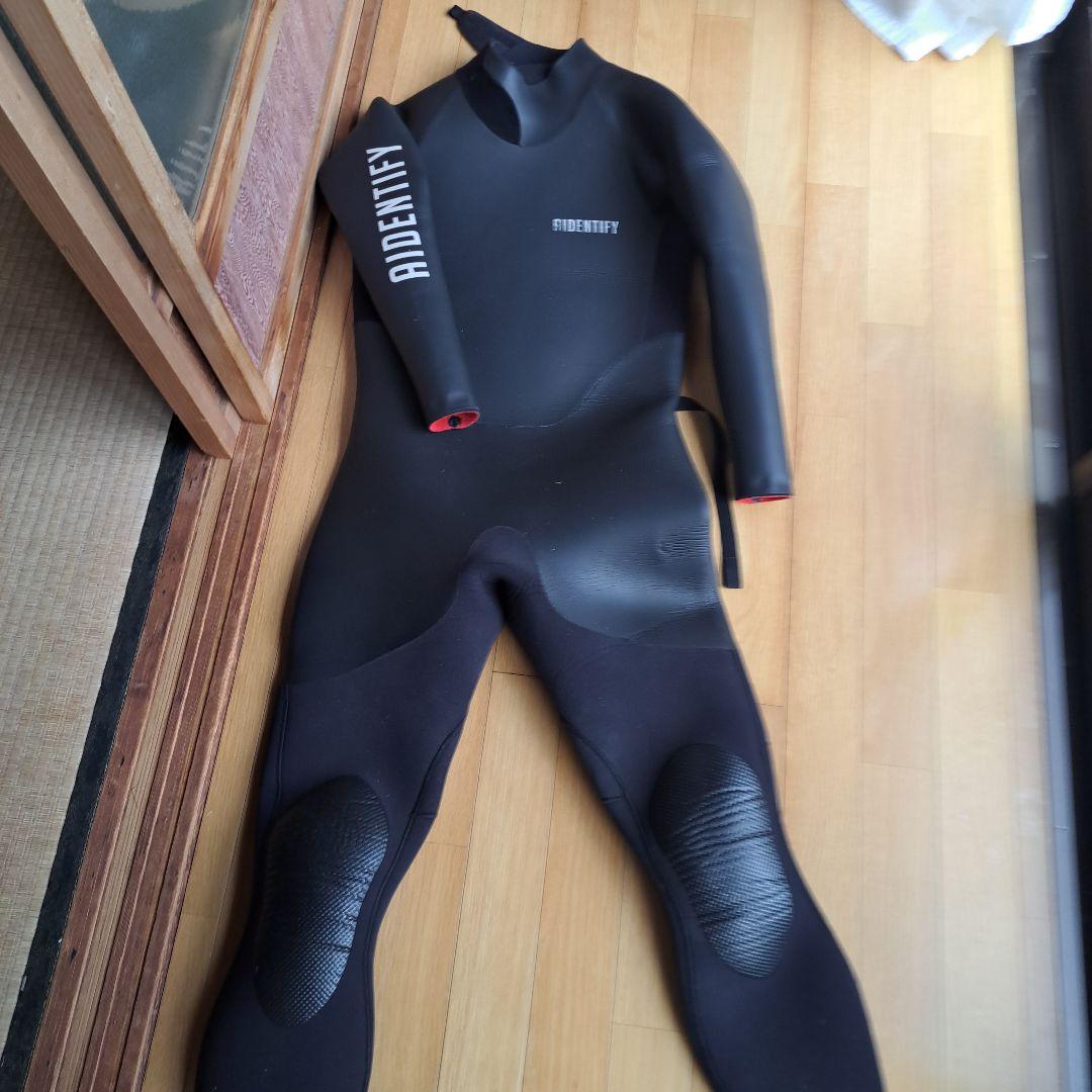 AIDENTIFY ウェットスーツ