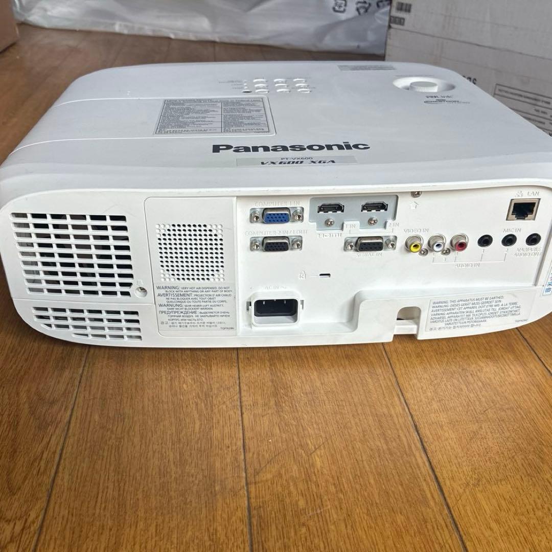 Panasonic PT-VX600プロジェクター本体