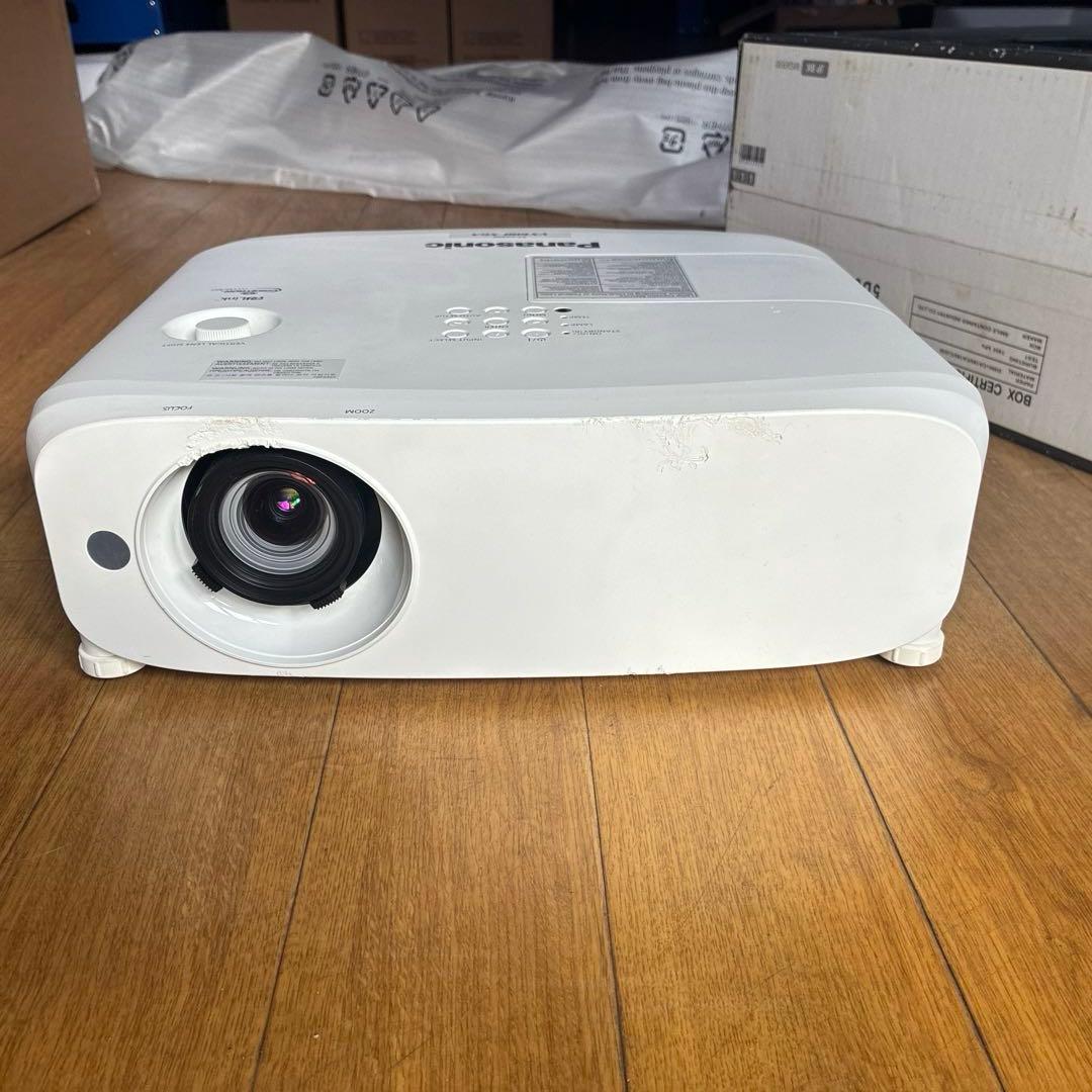 Panasonic PT-VX600プロジェクター本体