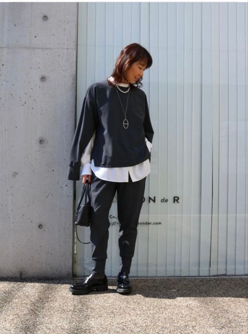 メゾンドアール　袖スリットプルオーバー maison de R