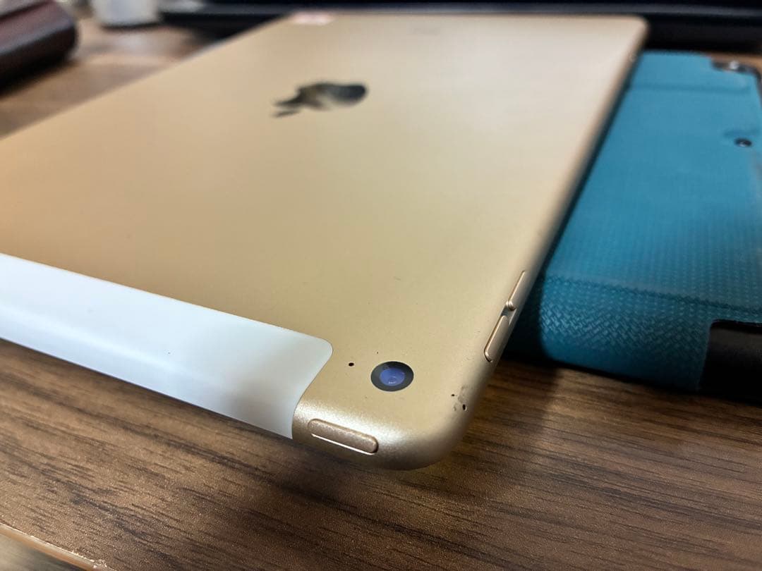 【iPad Air 2 Wi-Fi + Cellular 96% ゴールド 】