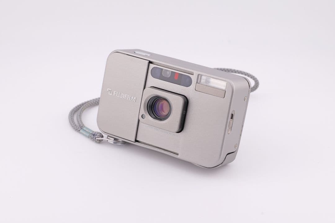 フィルムカメラ FUJIFILM TIARA