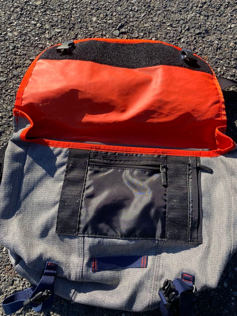 Timbuk2メッセンジャーバッグ Sサイズ グレー×オレンジ ショルダーバッグ