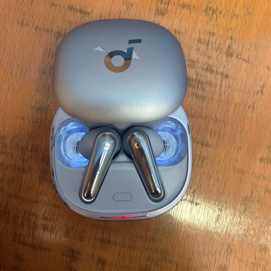 イヤホン Soundcore Liberty 4