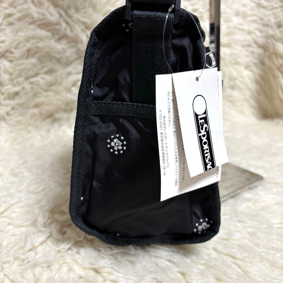❤️新品・タグ付き　LeSportsac 刺繍入りブラック ショルダーバッグ❤️