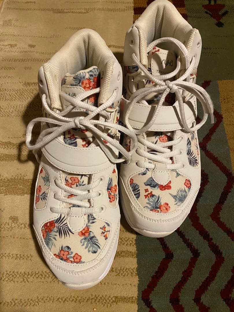 ⭐︎値下げ中⭐︎美品ライカシューズ24センチ　ジャザサイズ　エクササイズ