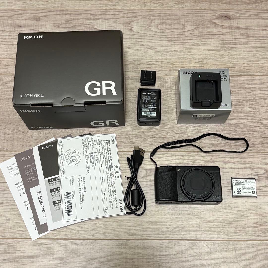 ★ショット数935回 RICOH GR III コンパクトデジタルカメラ