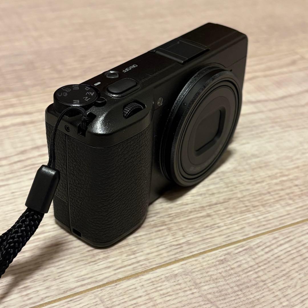 ★ショット数935回 RICOH GR III コンパクトデジタルカメラ