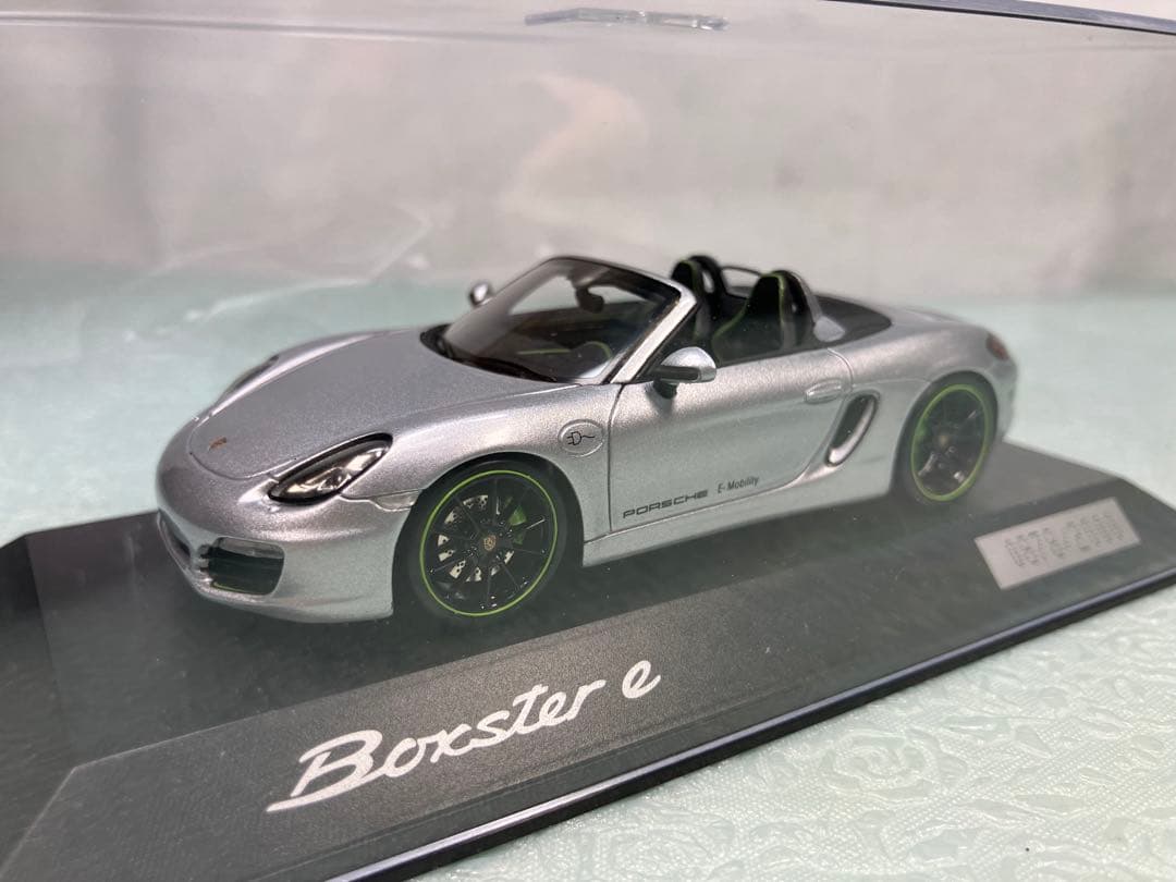 Spark ディーラー品Porsche Boxster e プロトシルバー