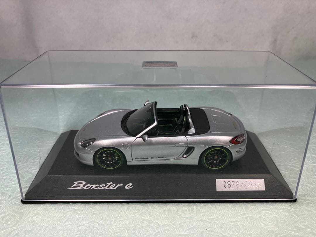 Spark ディーラー品Porsche Boxster e プロトシルバー