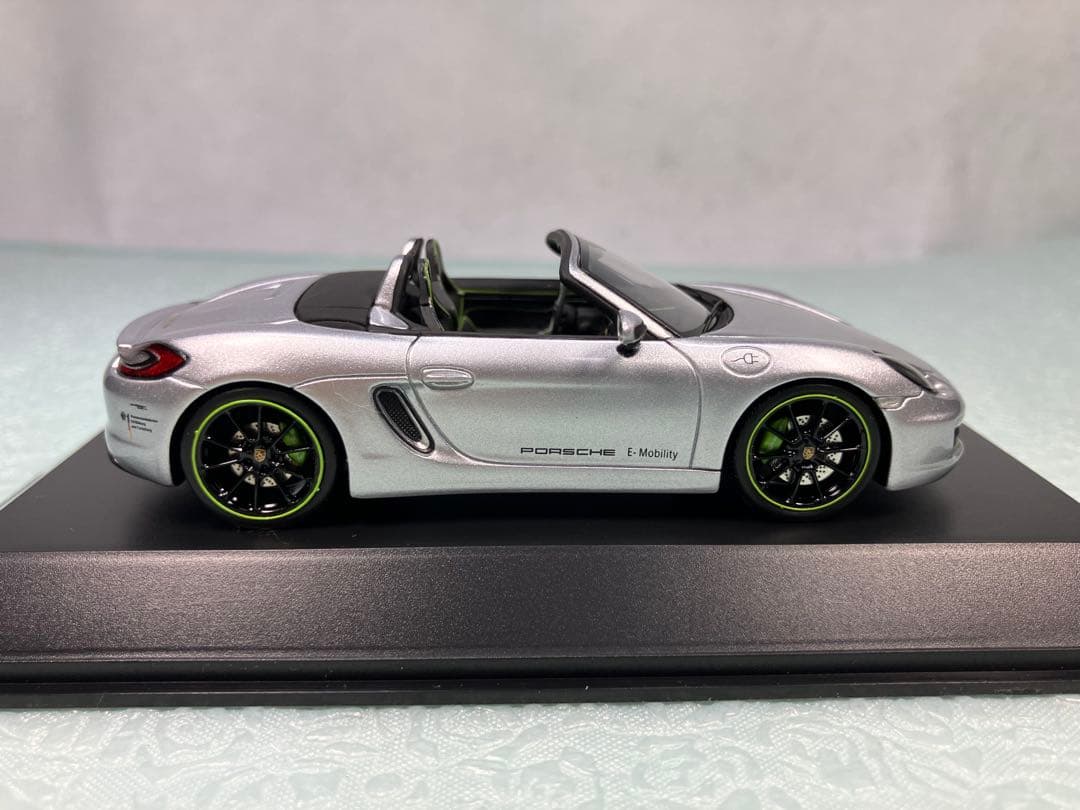 Spark ディーラー品Porsche Boxster e プロトシルバー