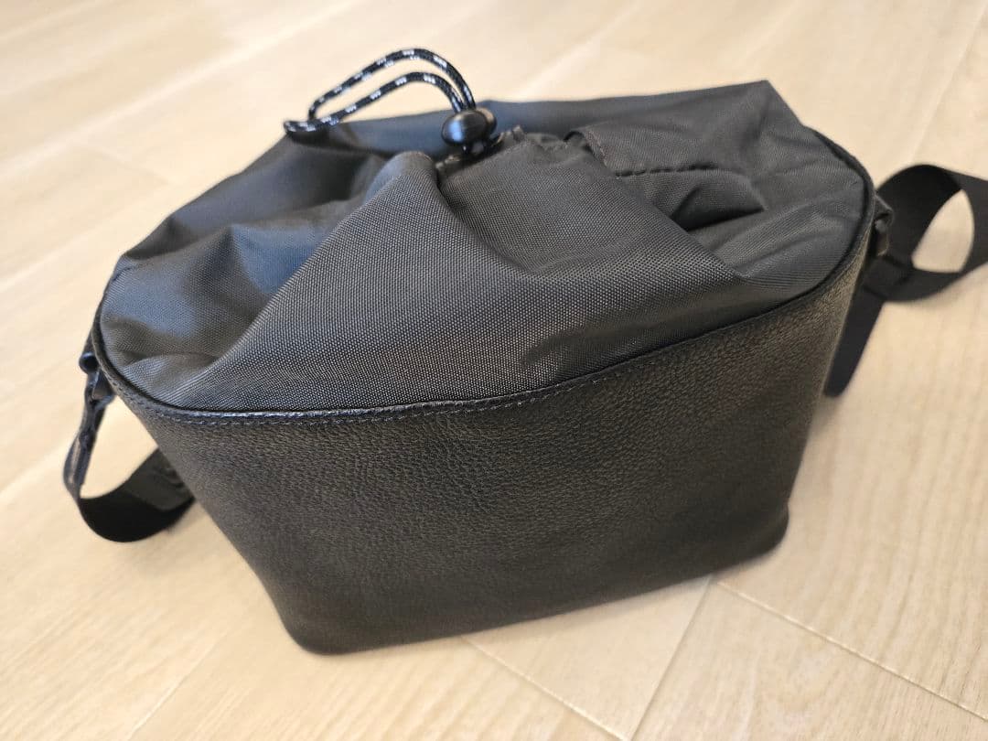 土屋鞄 ザ・シーンズ カメラバッグ