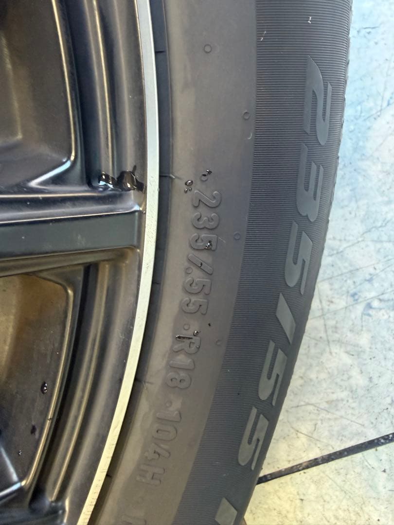 メルセデスベンツ GLB スタッドレスタイヤセット　235/55R18 バリ溝