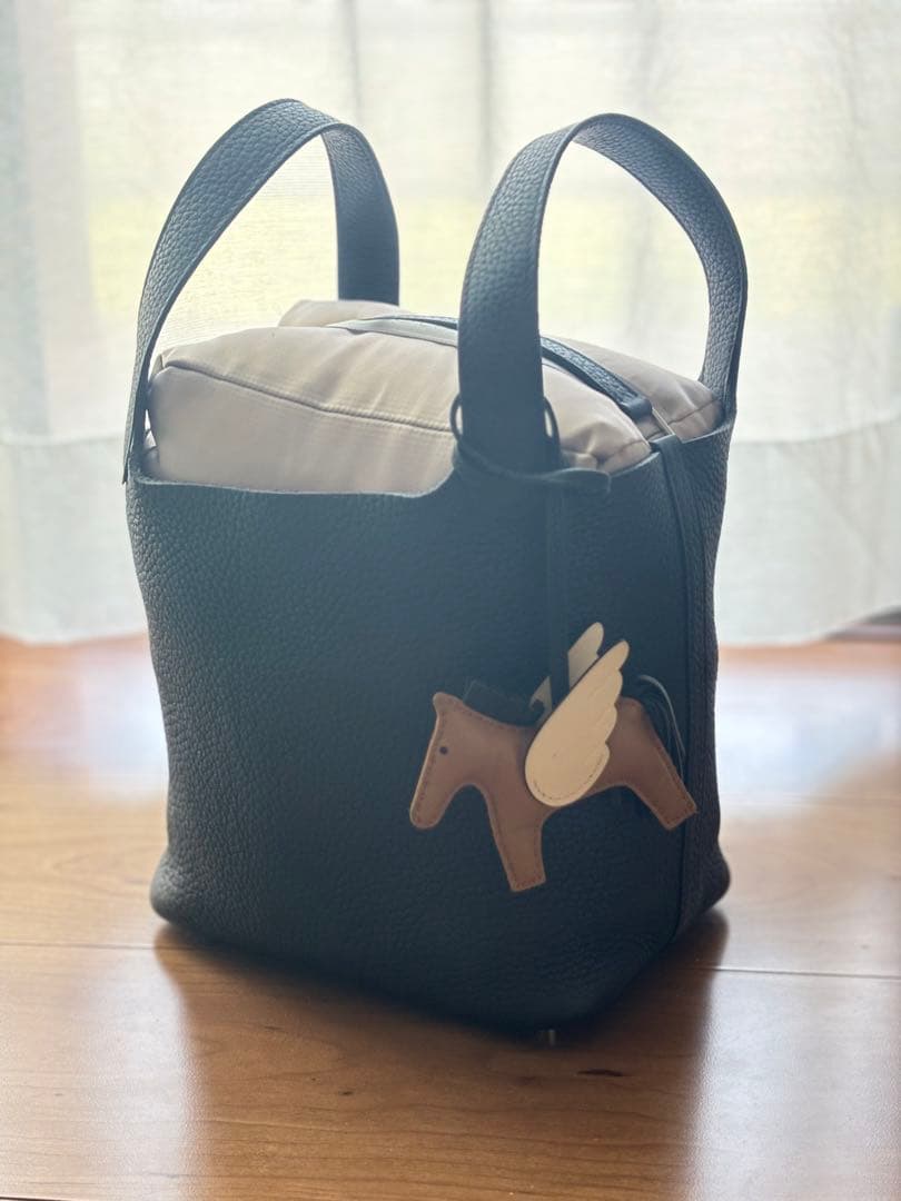 格安エルメスHERMESペガサスチャームロデオpm