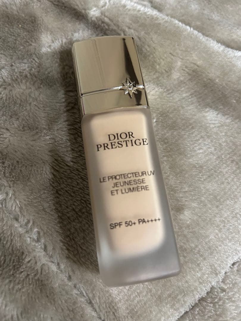 ディオール プレステージホワイト ルプロテクターUVルミエールBB01