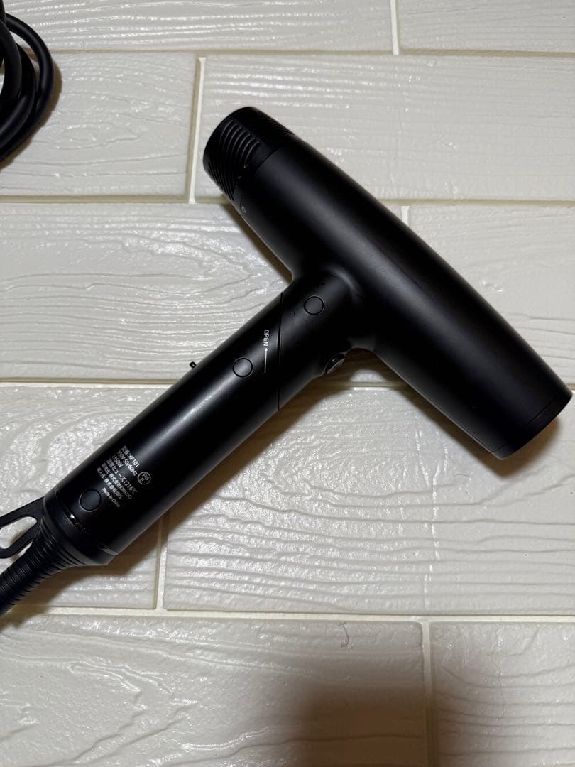 【絹女】KINUJO PRO ヘアドライヤー ブラック