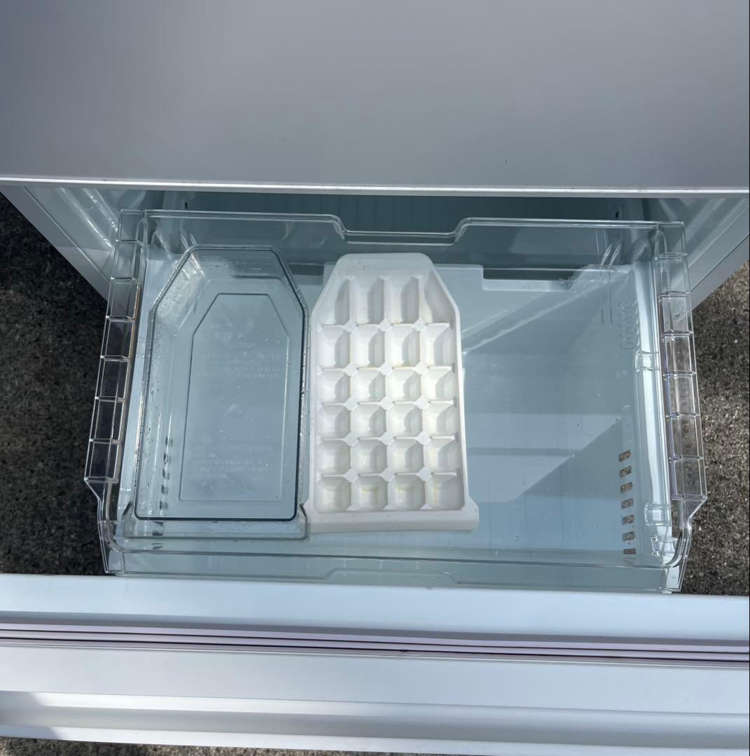 2023年製　TOSHIBA 冷凍冷蔵庫　326L 送料無料