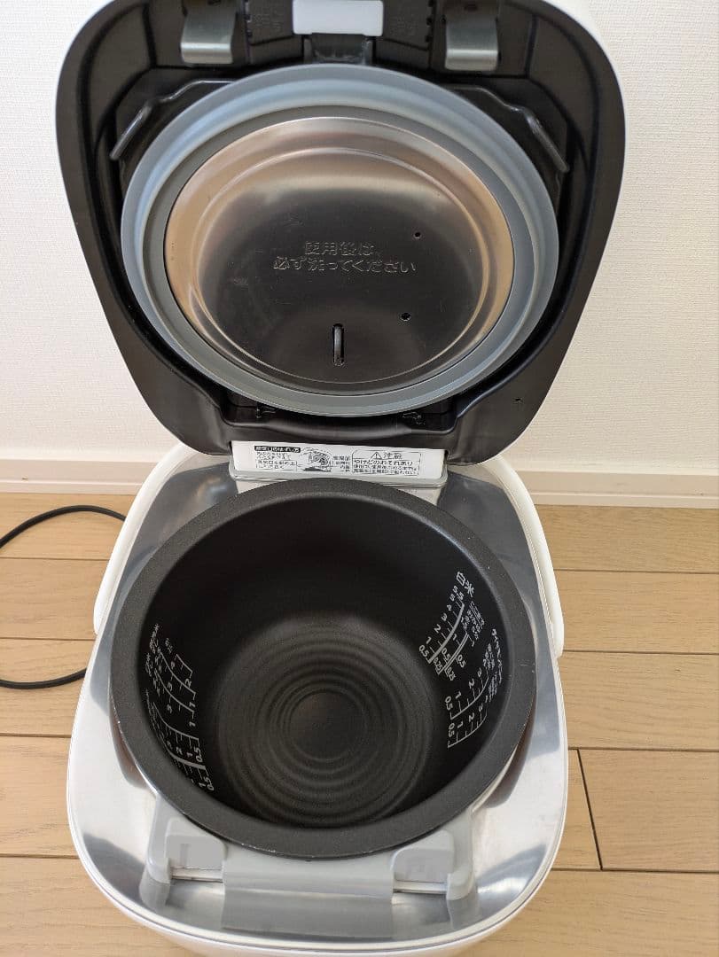 TOSHIBA RC-10VST 炎匠炊き 真空圧力IHジャー炊飯器 2023年