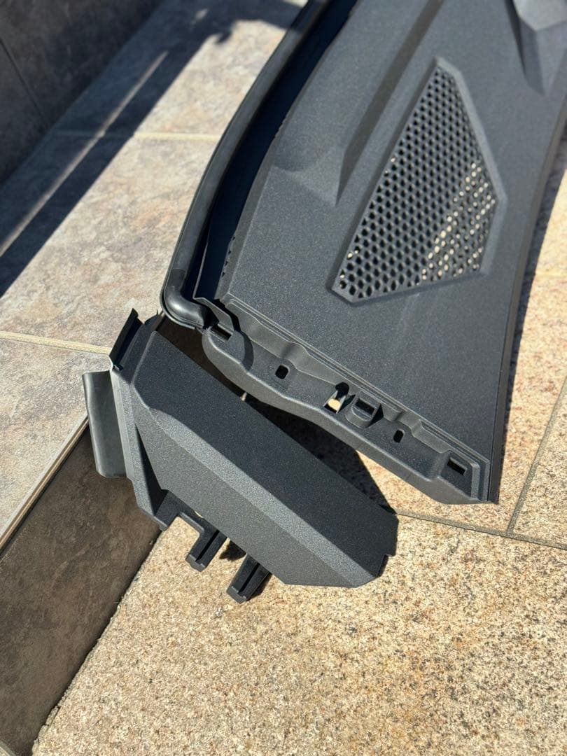 ②ランドクルーザー250 カウルトップ　グリル　ドアハンドル　ラプターライナー