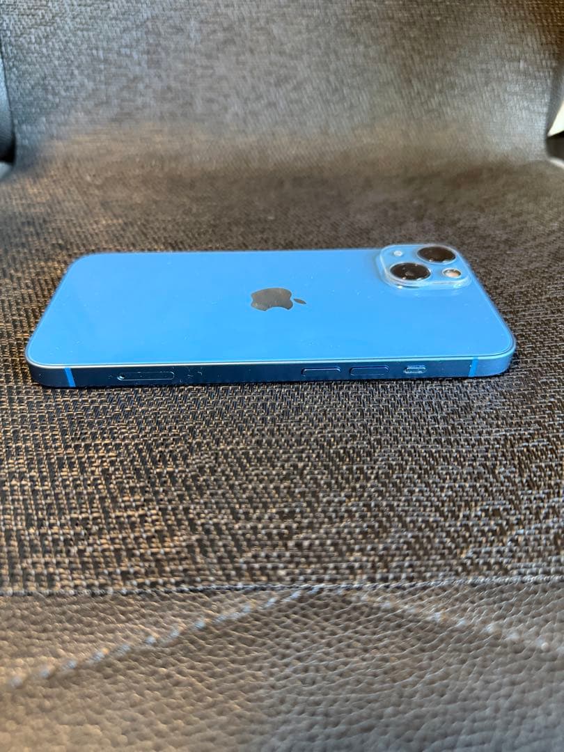 Apple iPhone 13 256GB ブルー　美品　最終値下げ‼️