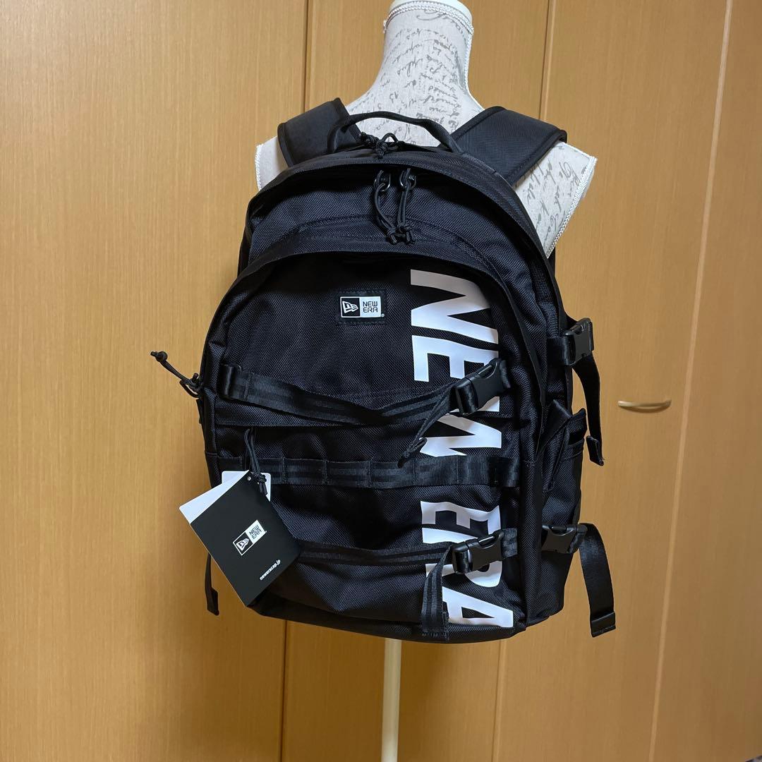 美品　NEW ERA ブラック バックパック