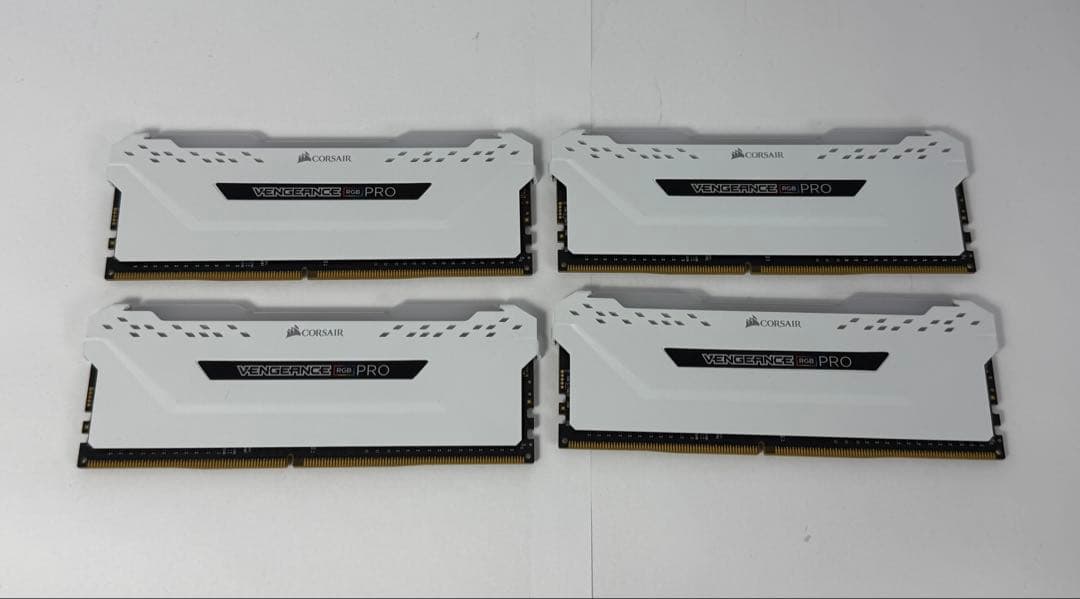 CORSAIR メモリー ddr4 3200 8GB 4枚セット 合計32GB