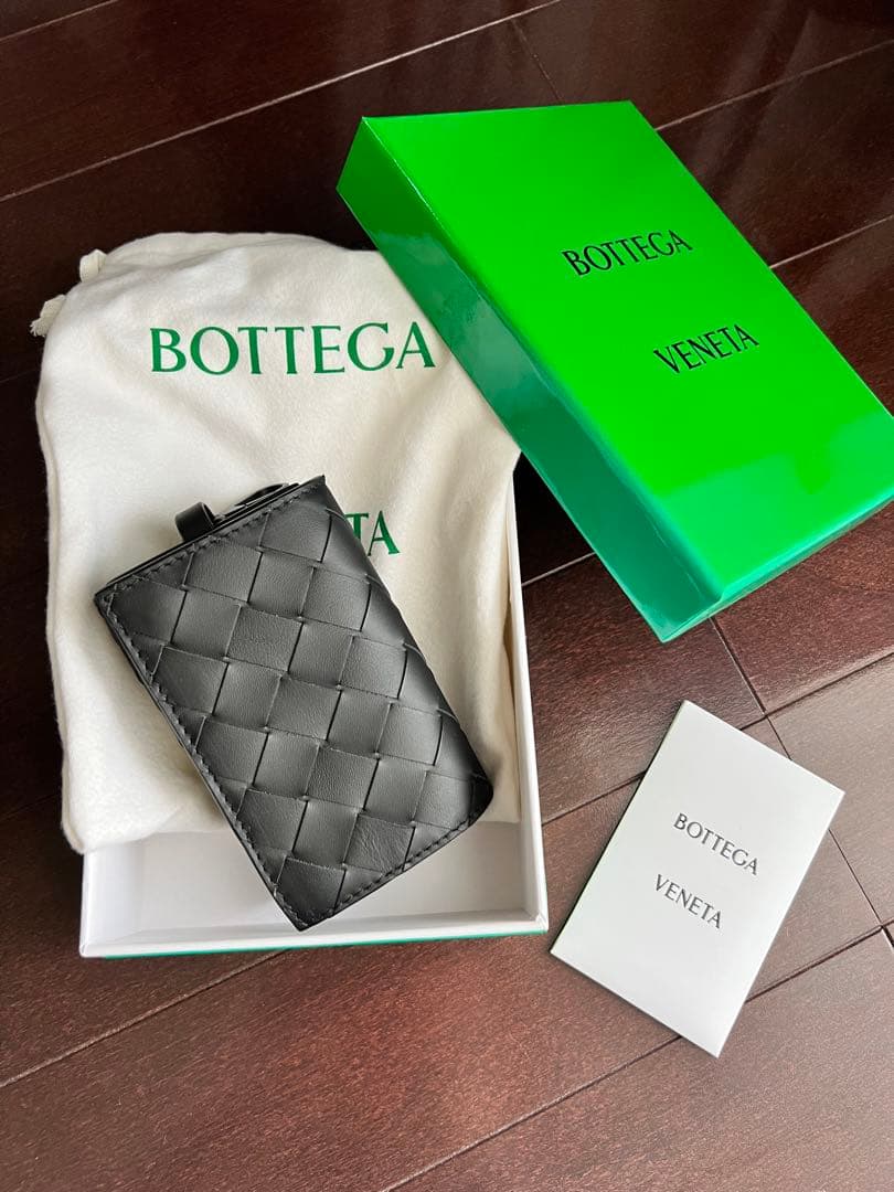 BOTTEGA VENETA ブラック レザー キーケース