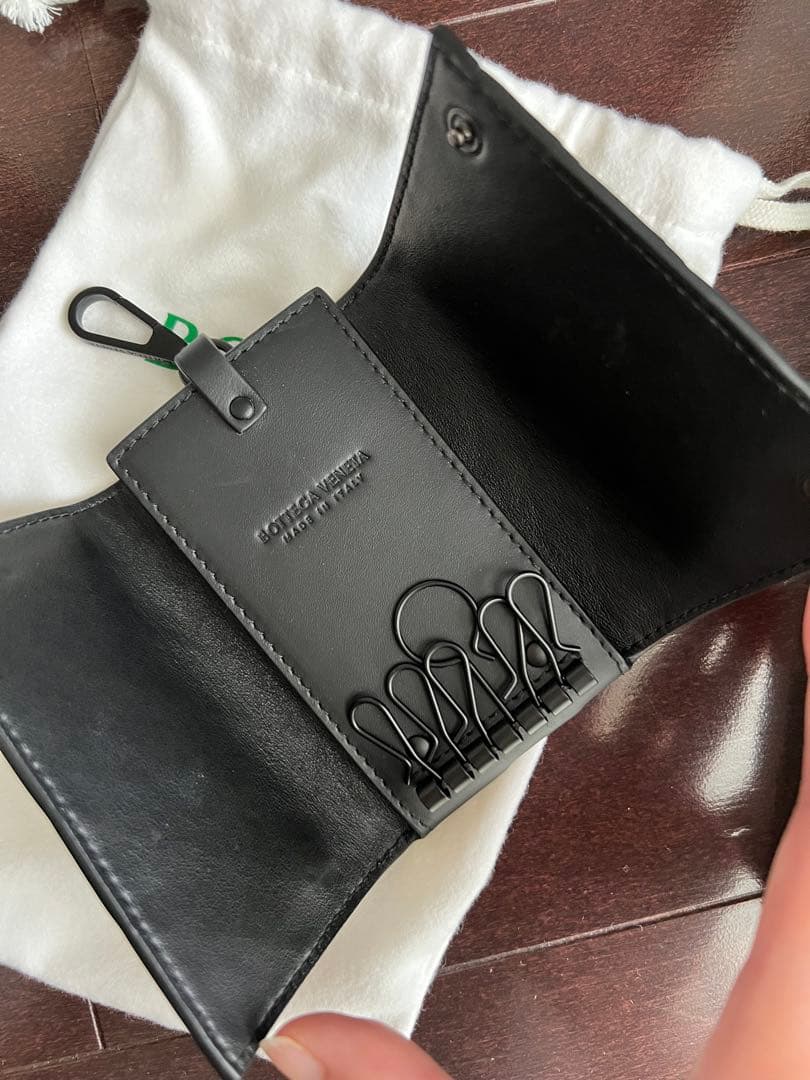 BOTTEGA VENETA ブラック レザー キーケース