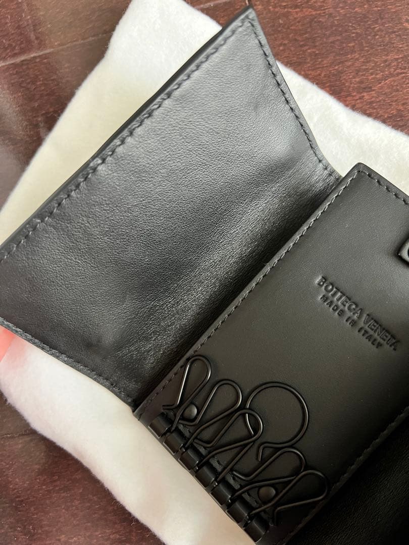 BOTTEGA VENETA ブラック レザー キーケース