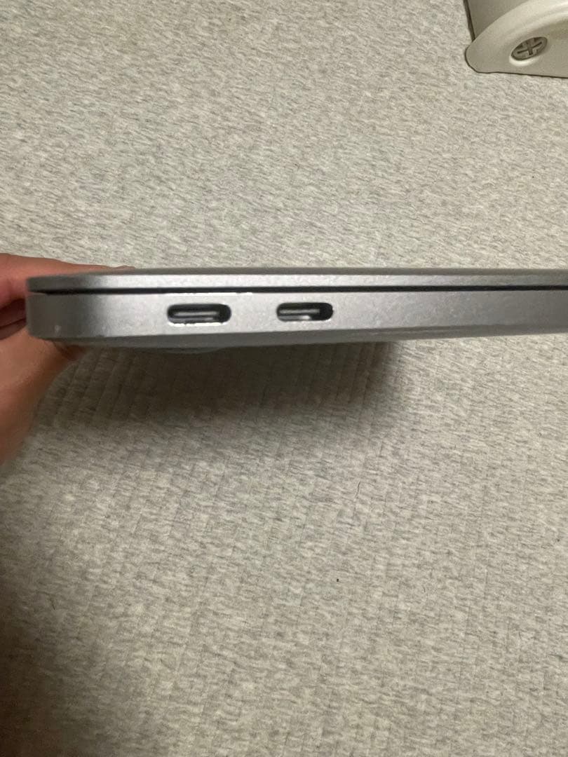 タイムセール中　Apple MacBook Pro 13-inch 2019