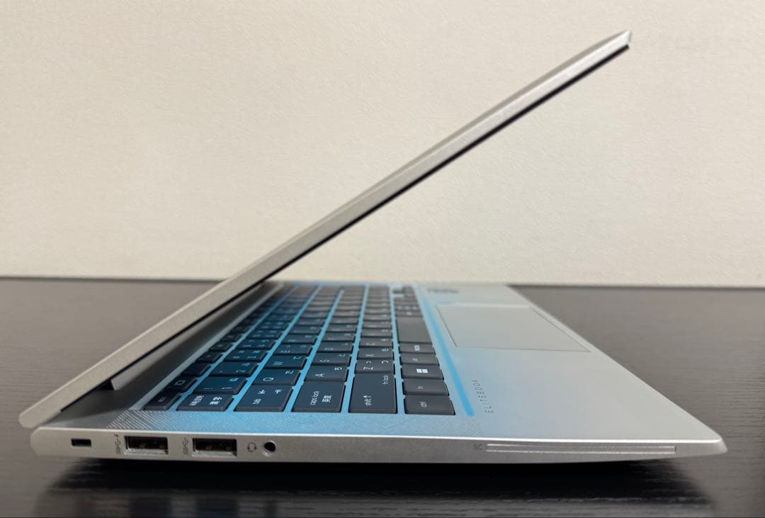 累積3878 HP 830/G8 i7 16GB 512GB 指紋・顔認証