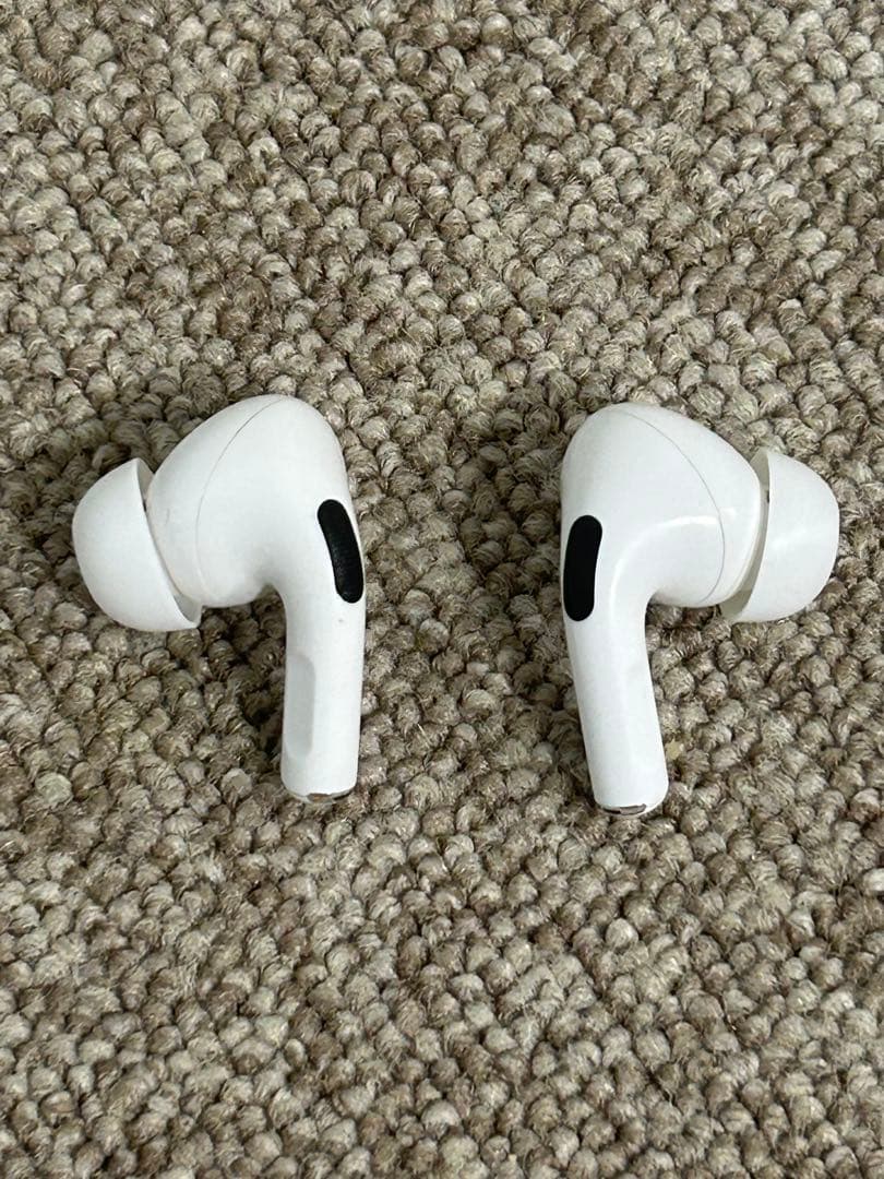 AirPods Pro 第一世代 イヤホン本体 充電ケース付き 動作確認済み