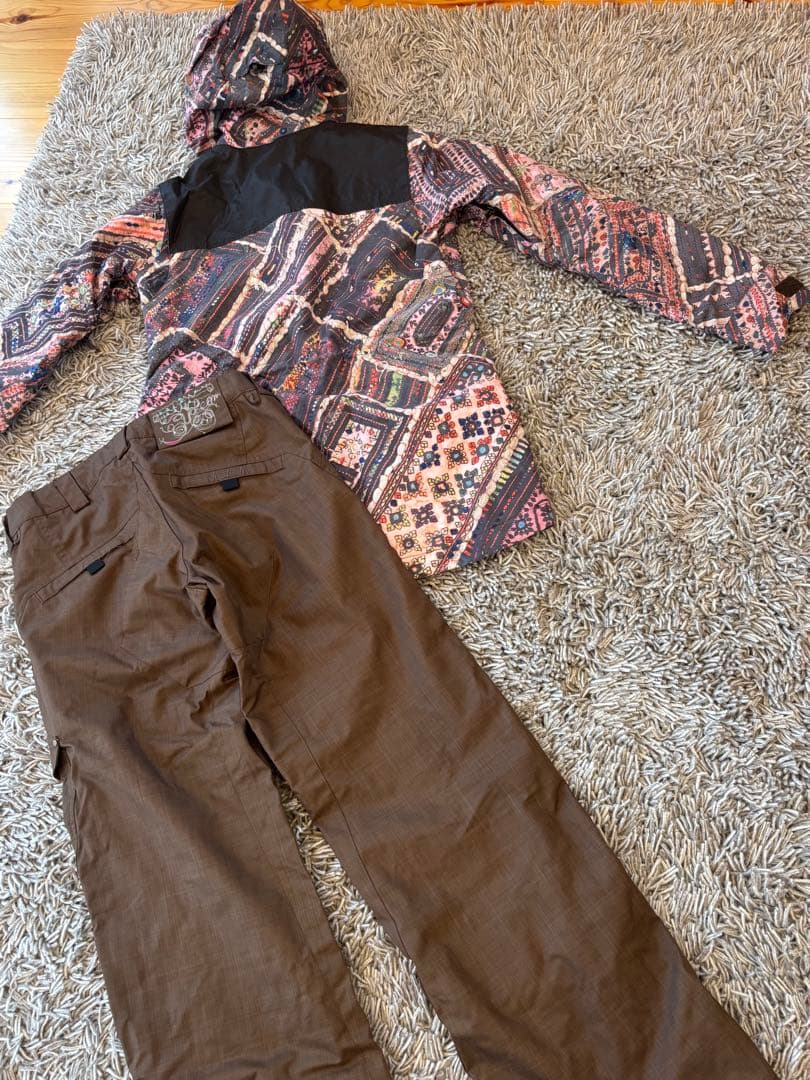 Burton スノーボードウェア VOLCOM パンツ セット♪