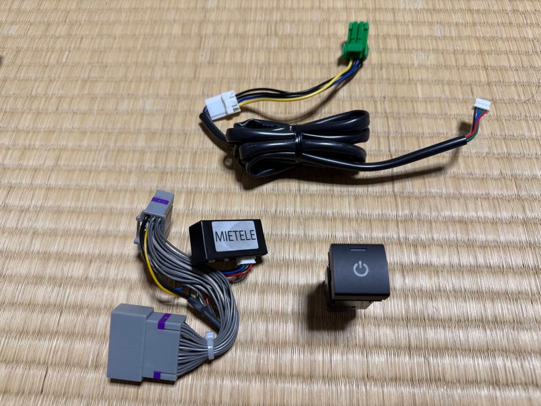 ミエーテレ 走行中TV視聴キット　40系アルファード、ヴェルファイア専用