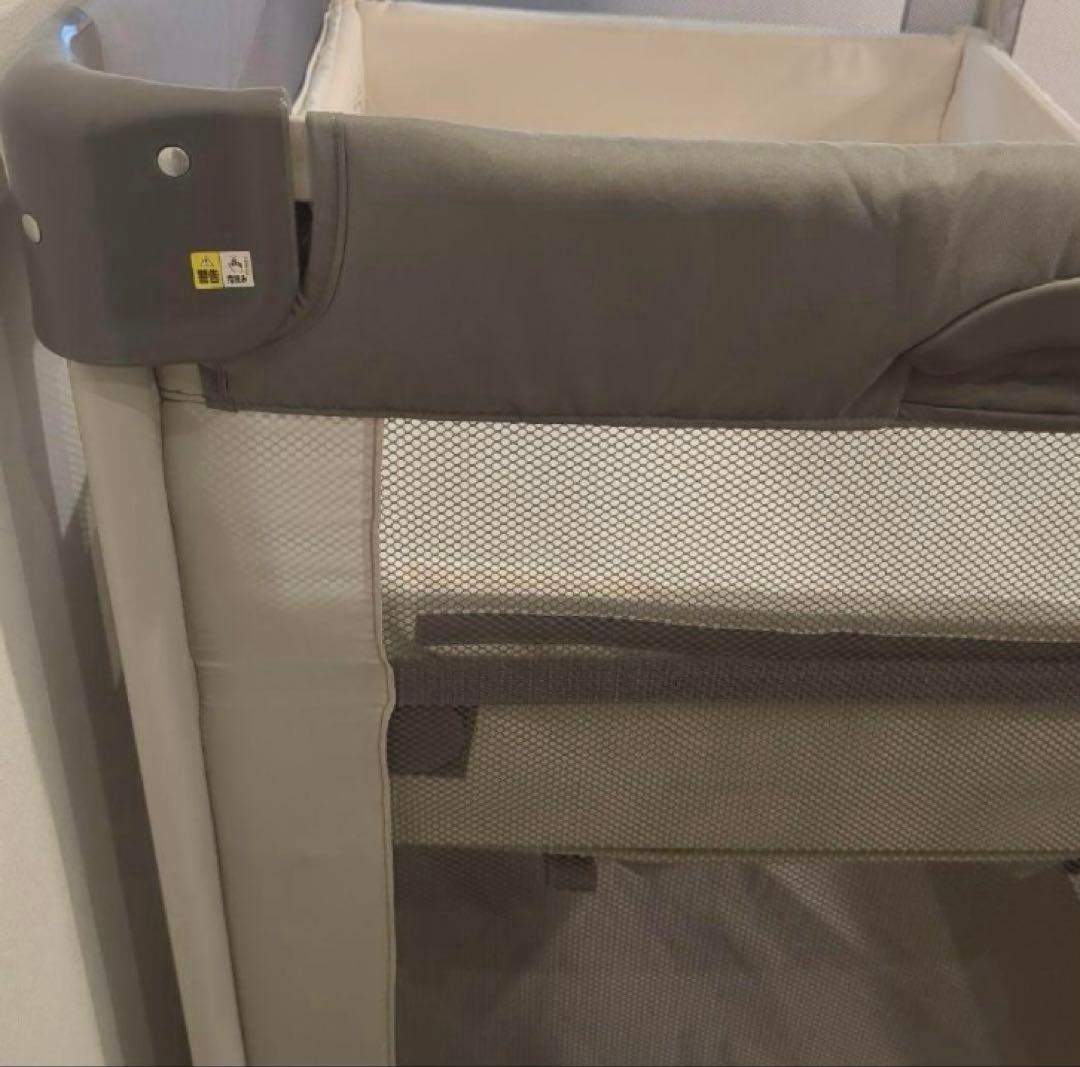 アップリカ　ココネルエアープラス　折りたたみ式ベビーベッド