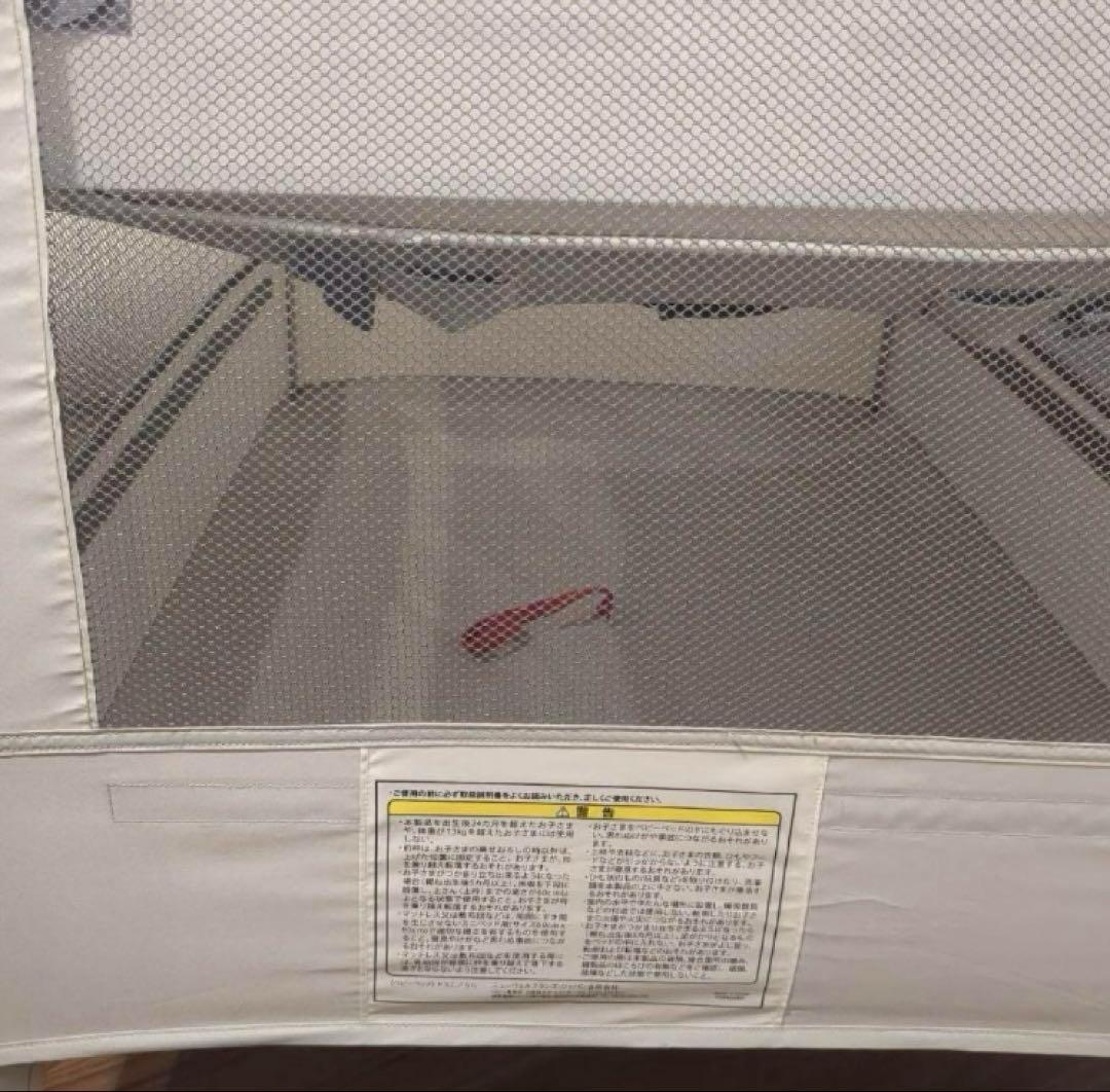 アップリカ　ココネルエアープラス　折りたたみ式ベビーベッド