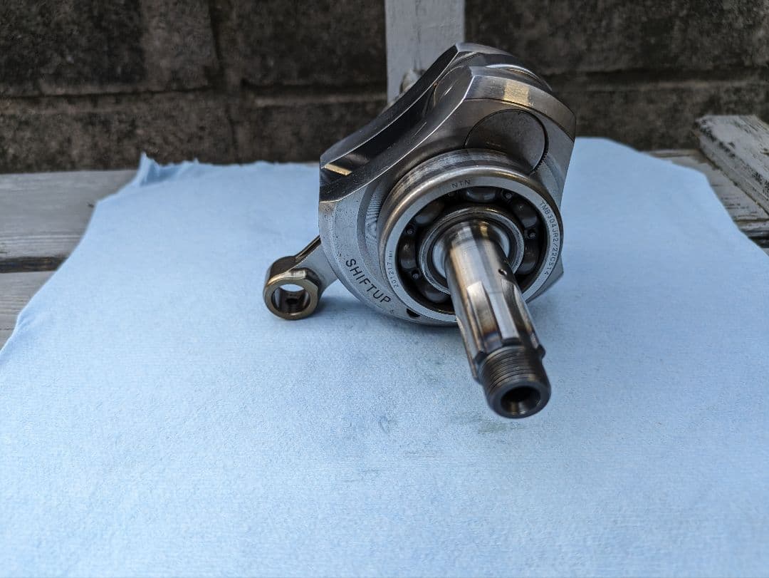 クランクシャフト スチール製 シールドベアリング